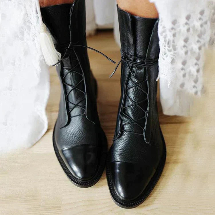 Andi - Vintage Style Heeled Boots